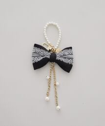 Maison de FLEUR（メゾンドフルール）の「ベロアレースリボンチャーム（チャーム）」