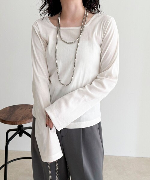 fredy emue（フレディエミュ）の「シアーフロッキーフレアスリーブプルオーバー（Tシャツ/カットソー・レディース・オフホワイト/チャコールグレー/ブラウン・38）」の2枚目の写真