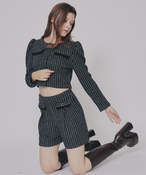REDYAZEL(レディアゼル)の「カットツイードジャケット×ショートパンツセットアップ(セットアップ・レディース・ホワイト系その他/ブラック系その他・SMALL/MEDIUM)」の14枚目の写真