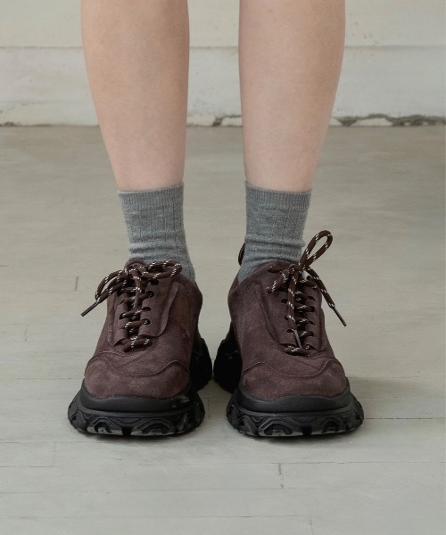 lawgy(ラウジー)の「asymmetry design dad sneaker / アシンメトリーデザインダッドスニーカー(スニーカー・レディース・ブラック/ブラウン・SMALL/MEDIUM/LARGE)」の4枚目の写真