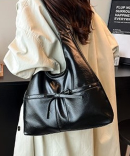 mebole（メボレ）の「リボンレトロショルダーバッグ（ショルダーバッグ・レディース・ブラック/ブラウン・FREE）」の3枚目の写真