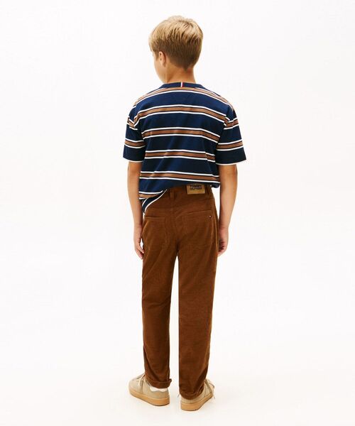 TOMMY HILFIGER(トミーヒルフィガー)の「BOYS コーデュロイスケーターパンツ(チノパンツ・キッズ・ネイビー/ブラウン系その他・150cm/160cm/140cm/130cm)」の8枚目の写真