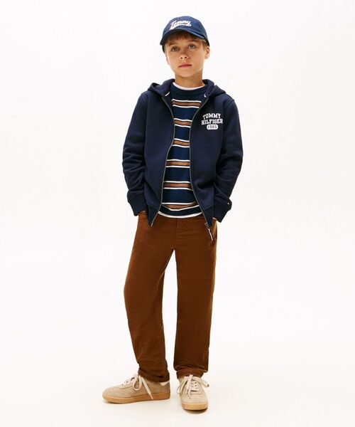 TOMMY HILFIGER(トミーヒルフィガー)の「BOYS コーデュロイスケーターパンツ(チノパンツ・キッズ・ネイビー/ブラウン系その他・150cm/160cm/140cm/130cm)」の10枚目の写真