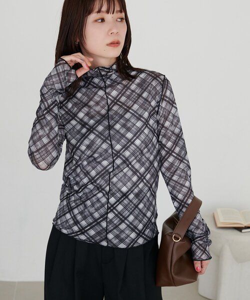 DISCOAT(ディスコート)の「【新色追加!/WEB限定】チェックボトルネックプルオーバー(Tシャツ/カットソー・レディース・ブラック/ブラウン・FREE)」の3枚目の写真