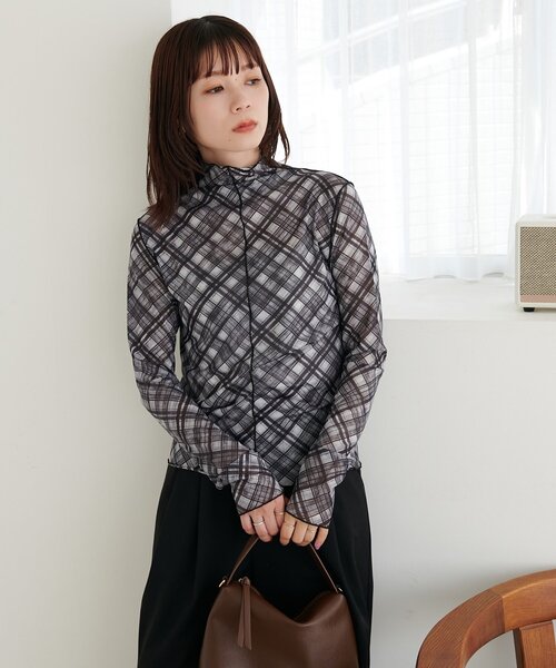 DISCOAT(ディスコート)の「【新色追加!/WEB限定】チェックボトルネックプルオーバー(Tシャツ/カットソー・レディース・ブラック/ブラウン・FREE)」の4枚目の写真