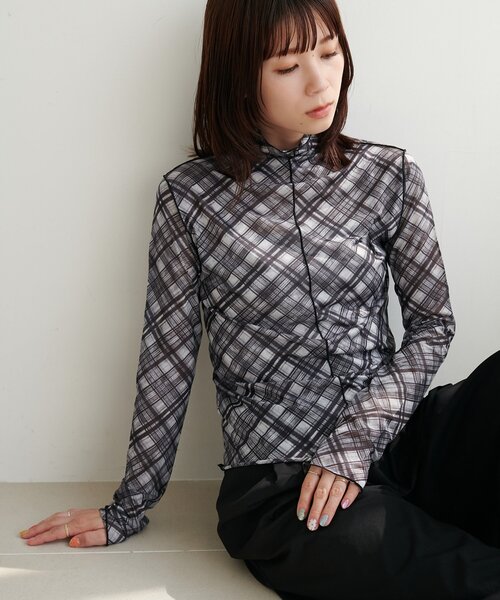 DISCOAT(ディスコート)の「【新色追加!/WEB限定】チェックボトルネックプルオーバー(Tシャツ/カットソー・レディース・ブラック/ブラウン・FREE)」の5枚目の写真