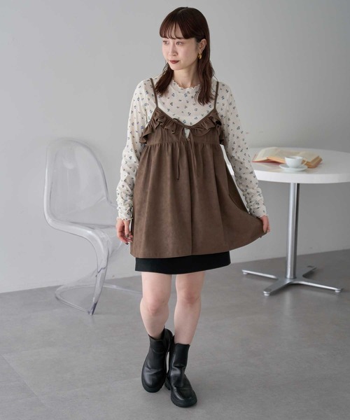 earth music&ecology(アースミュージックアンドエコロジー)の「【2025AW】フェイクレザーキャミチュニック(チュニック・レディース・ブラック/ブラウン・FREE)」の6枚目の写真
