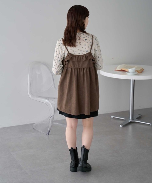 earth music&ecology(アースミュージックアンドエコロジー)の「【2025AW】フェイクレザーキャミチュニック(チュニック・レディース・ブラック/ブラウン・FREE)」の7枚目の写真