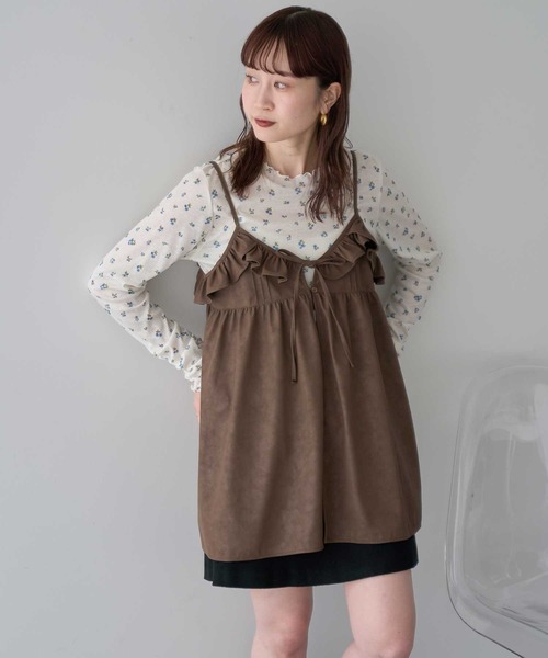 earth music&ecology(アースミュージックアンドエコロジー)の「【2025AW】フェイクレザーキャミチュニック(チュニック・レディース・ブラック/ブラウン・FREE)」の5枚目の写真