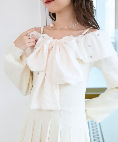 MAJESTIC LEGON(マジェスティックレゴン)の「フロントビッグリボンニットミニワンピ(ワンピース・レディース・ブラック/ピンクベージュ/アイボリー・MEDIUM)」の19枚目の写真