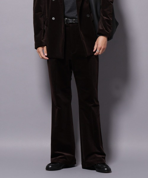 NANO universe(ナノユニバース)の「AIRコーデュロイ ライトフレアパンツ/STRETCH(セットアップ可)(スラックス・メンズ・グレー/ブラック/ライトベージュ/ダークブラウン・M/L/S)」の3枚目の写真