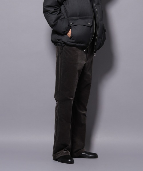 NANO universe(ナノユニバース)の「AIRコーデュロイ ライトフレアパンツ/STRETCH(セットアップ可)(スラックス・メンズ・グレー/ブラック/ライトベージュ/ダークブラウン・M/L/S)」の2枚目の写真