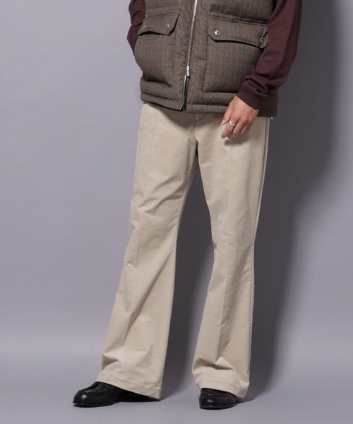 NANO universe(ナノユニバース)の「AIRコーデュロイ ライトフレアパンツ/STRETCH(セットアップ可)(スラックス・メンズ・グレー/ブラック/ライトベージュ/ダークブラウン・M/L/S)」の4枚目の写真