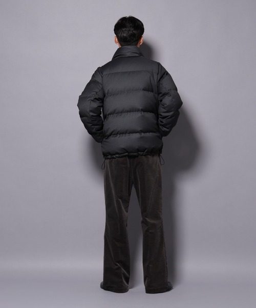 NANO universe(ナノユニバース)の「AIRコーデュロイ ライトフレアパンツ/STRETCH(セットアップ可)(スラックス・メンズ・グレー/ブラック/ライトベージュ/ダークブラウン・M/L/S)」の18枚目の写真