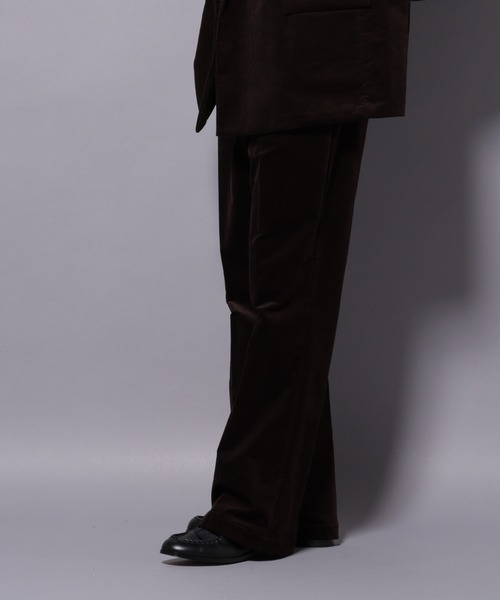 NANO universe(ナノユニバース)の「AIRコーデュロイ ライトフレアパンツ/STRETCH(セットアップ可)(スラックス・メンズ・グレー/ブラック/ライトベージュ/ダークブラウン・M/L/S)」の19枚目の写真