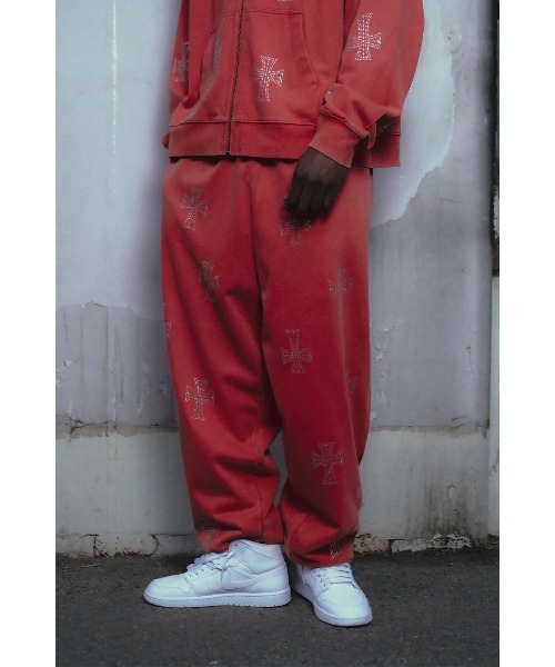 UNKNOWN LONDON(アンノウン・ロンドン)の「A'GEM/9 × .kom 『UNKNOWN LONDON/アンノウン ロンドン』 Outline Cross Rhinestone Sweat Pants/アウトラインクロス ラインストーン スウェットパンツ(スウェットパンツ・メンズ・ブラック/レッド/ベージュ・S/M)」の22枚目の写真