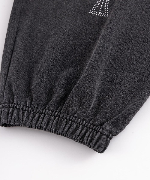 UNKNOWN LONDON(アンノウン・ロンドン)の「A'GEM/9 × .kom 『UNKNOWN LONDON/アンノウン ロンドン』 Outline Cross Rhinestone Sweat Pants/アウトラインクロス ラインストーン スウェットパンツ(スウェットパンツ・メンズ・ブラック/レッド/ベージュ・S/M)」の12枚目の写真