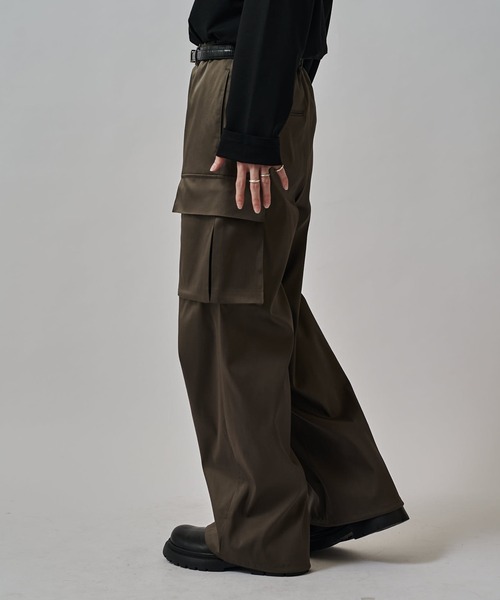 Lui's(ルイス)の「ハイツイストカーゴパンツ(カーゴパンツ・メンズ・ネイビー/チャコールグレー/ブラック・M/S)」の12枚目の写真