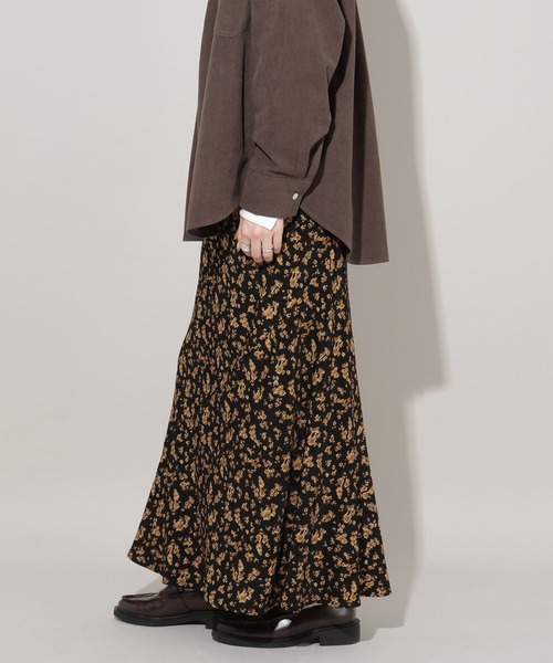 GEORGE'S(ジョージズ)の「フラワープリントスカート(スカート・レディース・ブラック/グリーン・SMALL/MEDIUM)」の9枚目の写真