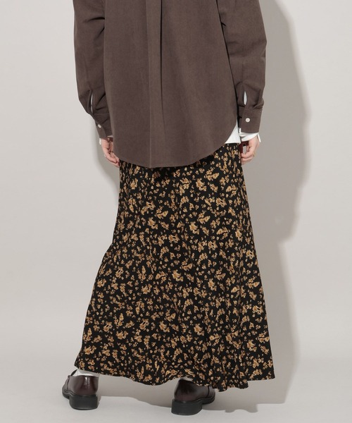 GEORGE'S(ジョージズ)の「フラワープリントスカート(スカート・レディース・ブラック/グリーン・SMALL/MEDIUM)」の10枚目の写真