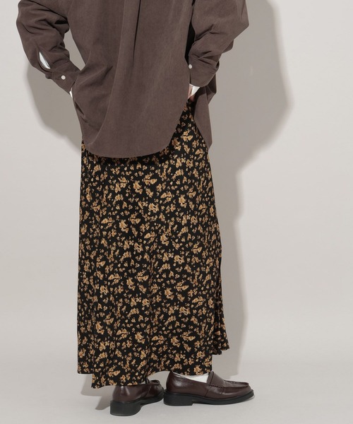 GEORGE'S(ジョージズ)の「フラワープリントスカート(スカート・レディース・ブラック/グリーン・SMALL/MEDIUM)」の11枚目の写真