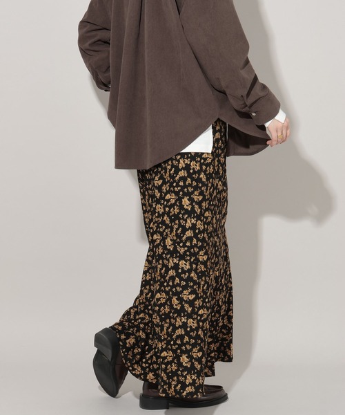 GEORGE'S(ジョージズ)の「フラワープリントスカート(スカート・レディース・ブラック/グリーン・SMALL/MEDIUM)」の12枚目の写真