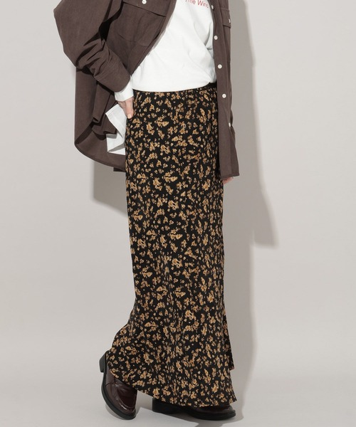 GEORGE'S(ジョージズ)の「フラワープリントスカート(スカート・レディース・ブラック/グリーン・SMALL/MEDIUM)」の13枚目の写真