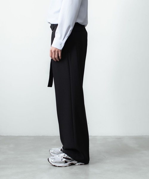 ATTACHMENT（アタッチメント）の「PE ストレッチ ダブルクロス ベルテッド ストレートトラウザーズ / PE STRETCH DOUBLE CLOTH BELTED STRAIGHT TROUSERS（スラックス・メンズ・ダークブラウン/ライトグレー/ブラック・3/2/1）」の11枚目の写真