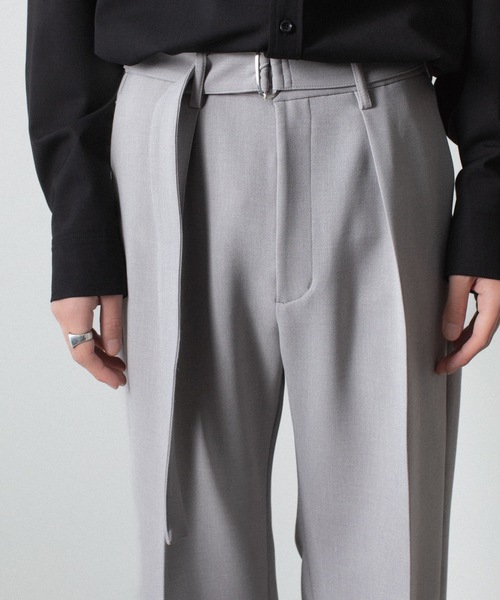 ATTACHMENT（アタッチメント）の「PE ストレッチ ダブルクロス ベルテッド ストレートトラウザーズ / PE STRETCH DOUBLE CLOTH BELTED STRAIGHT TROUSERS（スラックス・メンズ・ダークブラウン/ライトグレー/ブラック・3/2/1）」の6枚目の写真