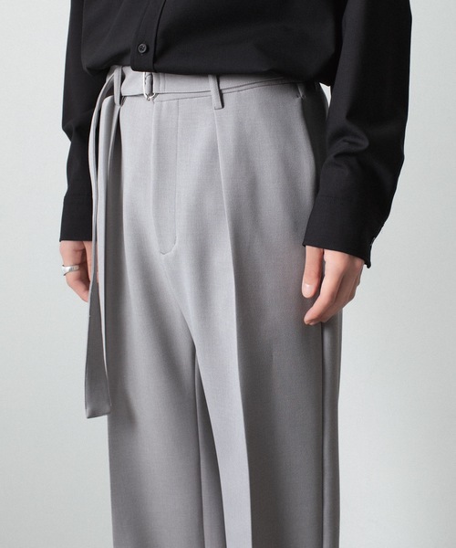 ATTACHMENT（アタッチメント）の「PE ストレッチ ダブルクロス ベルテッド ストレートトラウザーズ / PE STRETCH DOUBLE CLOTH BELTED STRAIGHT TROUSERS（スラックス・メンズ・ダークブラウン/ライトグレー/ブラック・3/2/1）」の7枚目の写真
