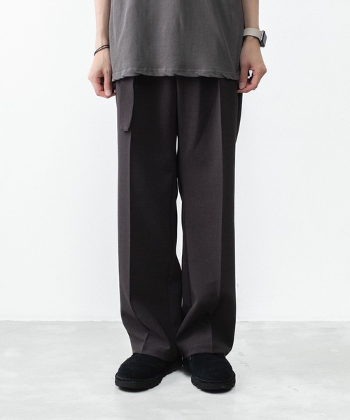 ATTACHMENT（アタッチメント）の「PE ストレッチ ダブルクロス ベルテッド ストレートトラウザーズ / PE STRETCH DOUBLE CLOTH BELTED STRAIGHT TROUSERS（スラックス・メンズ・ダークブラウン/ライトグレー/ブラック・3/2/1）」の4枚目の写真