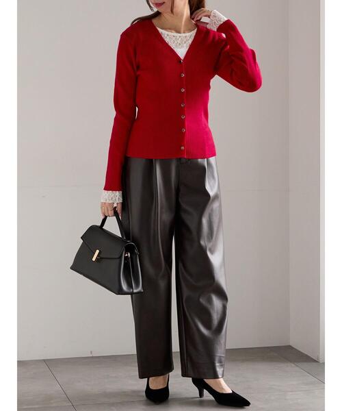 Te chichi（テチチ）の「ウェーブメタル釦Vネックリブカーディガン（カーディガン/ボレロ・レディース・レッド/ブロンズ/ネイビー/シルバー・F）」の8枚目の写真