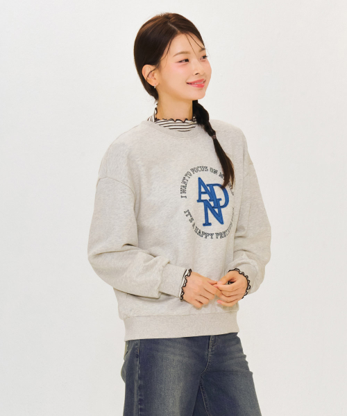 CHASECULT(チェイスカルト)の「レディースグラフィック刺繍スウェットTシャツ-ベージュ(スウェット・レディース・ベージュ・90/85)」の4枚目の写真