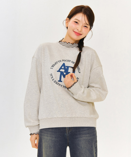CHASECULT(チェイスカルト)の「レディースグラフィック刺繍スウェットTシャツ-ベージュ(スウェット・レディース・ベージュ・90/85)」の5枚目の写真