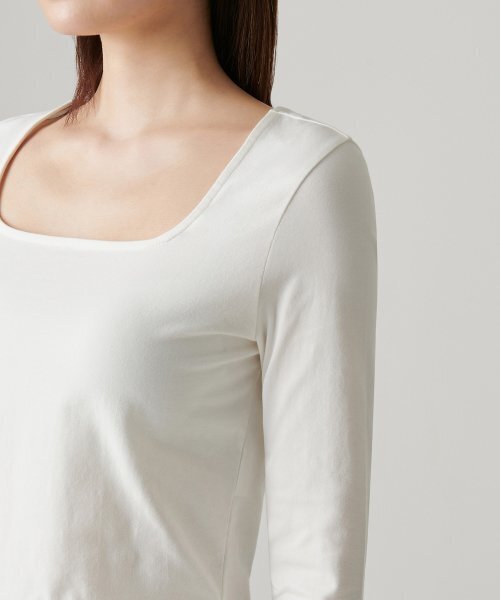 MUSINSA STANDARD WOMAN（ムシンサスタンダードウーマン）の「ウィメンズスリムクロップスクエアネック長袖Tシャツ[クリーム]（Tシャツ/カットソー・レディース・その他・SMALL/MEDIUM/LARGE/X-LARGE/X-SMALL）」の8枚目の写真