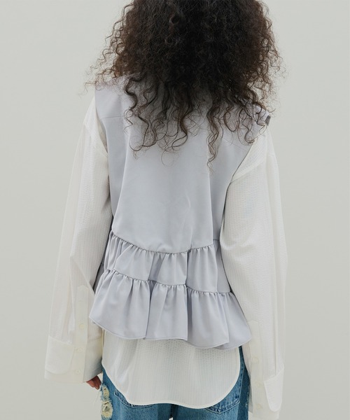 UND CURVE LINE FRILL VEST（ベスト）｜Ameri（アメリ）のファッション
