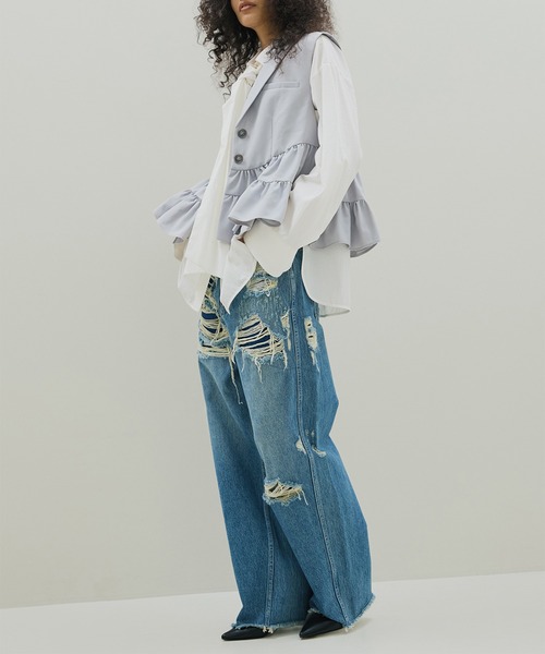 UND CURVE LINE FRILL VEST（ベスト）｜Ameri（アメリ）のファッション