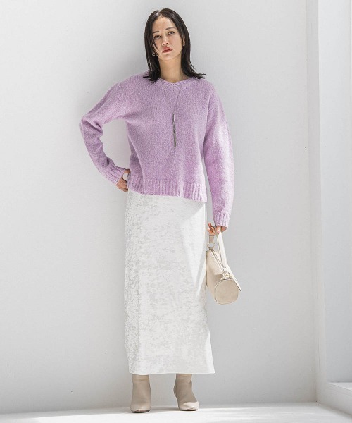 LAUTREAMONT（ロートレアモン）の「スパンコールラメVネックニット≪洗える≫（ニット/セーター・レディース・グリーン/ベージュ/パープル/オフホワイト・9号）」の7枚目の写真