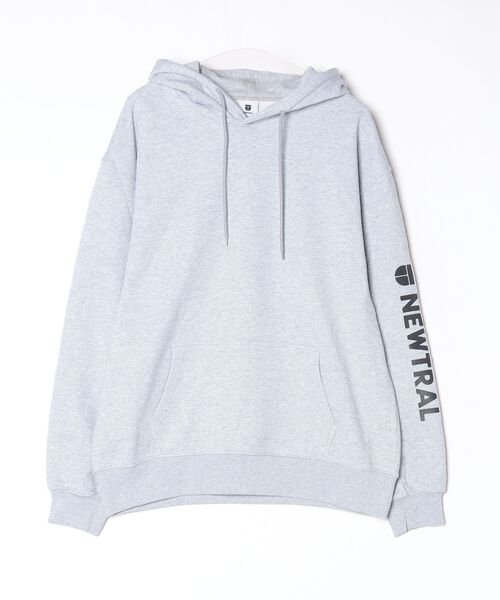 NEWTRAL(ニュートラル)の「【NEWTRAL】MAIN_S_Sleeve Logo Hoodie(パーカー・メンズ・ヘザーグレー/ブラック・MEDIUM/LARGE/X-LARGE)」の7枚目の写真