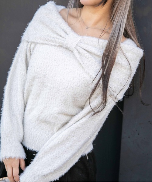 GORGE(ゴージ)の「《ふわシャギー×ラメ混》ワイドネックリボンニットトップス 冬◎(ニット/セーター・レディース・アイボリー/ボルドー/チャコール・F)」の12枚目の写真