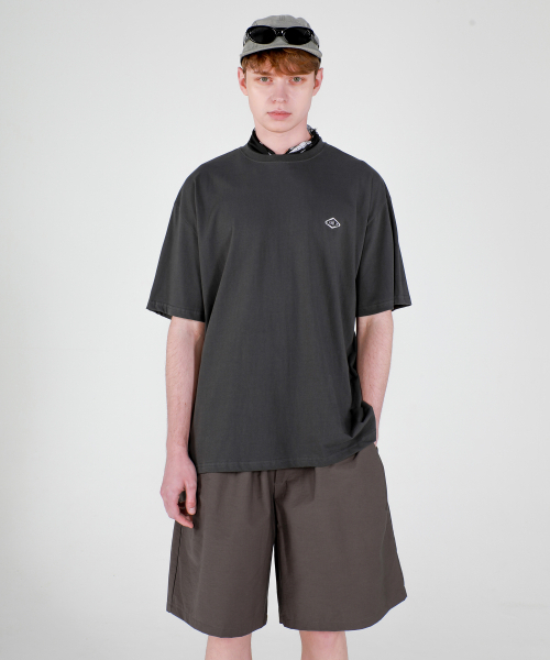 ESN(イーエスエヌ)の「ナイロンワンタックワイドショーツチャコール(その他パンツ・メンズ・その他・LARGE/MEDIUM)」の4枚目の写真