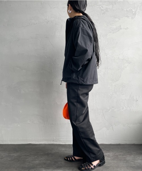 DANTON（ダントン）の「[DANTON/ダントン] ショート丈 フード付きナイロンジャケット（その他アウター・レディース・グレイッシュベージュ/ブラック・M/S）」の12枚目の写真