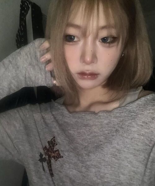 KATRINA K(カトリーナケイ)の「クロスピンクレオパードシアスリムフィット長袖Tシャツ-ホワイト(Tシャツ/カットソー・レディース・ホワイト・FREE)」の6枚目の写真