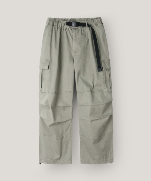 INDUST(インダスト)の「ベルト付きカーゴワイドパラシュートパンツ_カーキ(その他パンツ・レディース・カーキ・2(M)/3(L))」の2枚目の写真