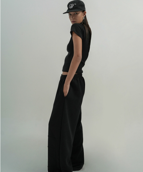 VOONT（ブント）の「VT Logo Tee (BLACK)（Tシャツ/カットソー・レディース・ブラック・SMALL/MEDIUM）」の3枚目の写真