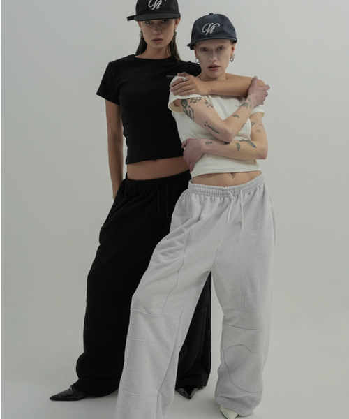 VOONT（ブント）の「VT Logo Tee (BLACK)（Tシャツ/カットソー・レディース・ブラック・SMALL/MEDIUM）」の6枚目の写真