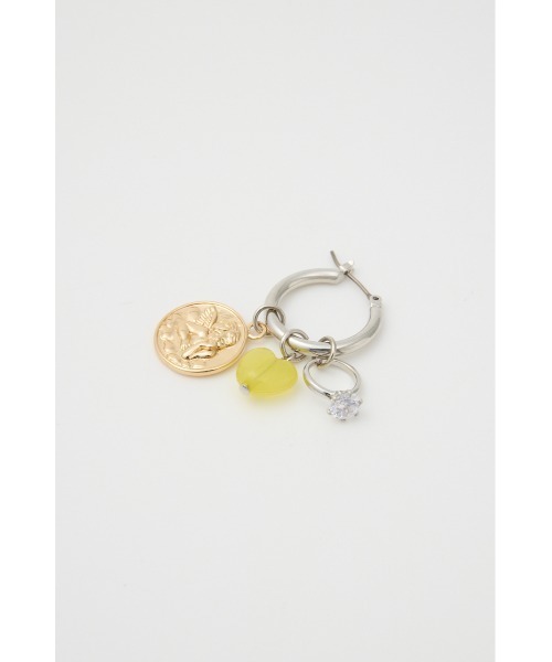 SLY（スライ）の「HOOP CHARM P/EARRING フープ チャーム ピアス（ピアス（両耳用）・レディース・シルバー/ゴールド・FREE）」の3枚目の写真