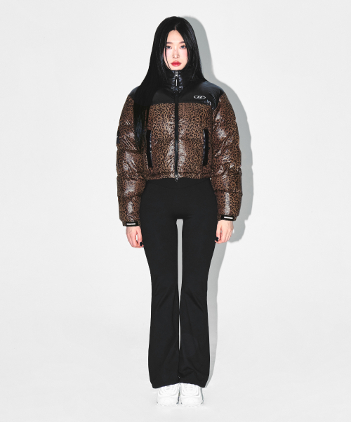BORN TO WIN（ボーントゥウィン）の「W SILVER B GLOSSY CROP PUFFER DOWN [LEOPARD]（ダウンジャケット/コート・レディース・その他・1/2）」の3枚目の写真