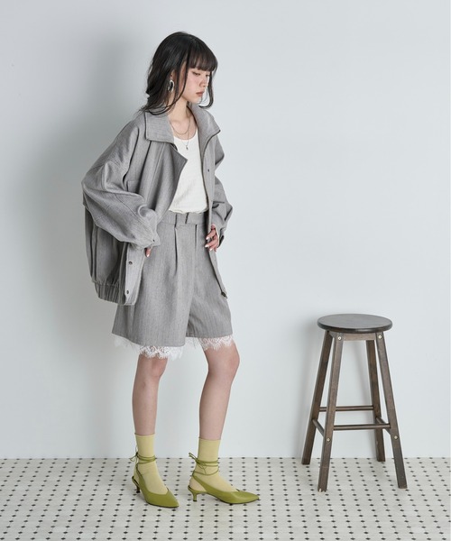 THE YOn（ザヨン）の「バックシャンスタンドネックピンストライプジップアップブルゾン（ブルゾン・レディース・ヘザーグレー/ブラウン・FREE）」の7枚目の写真