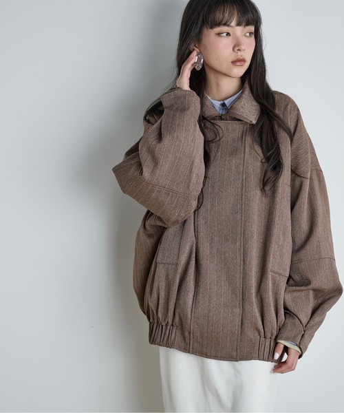 THE YOn（ザヨン）の「バックシャンスタンドネックピンストライプジップアップブルゾン（ブルゾン・レディース・ヘザーグレー/ブラウン・FREE）」の15枚目の写真